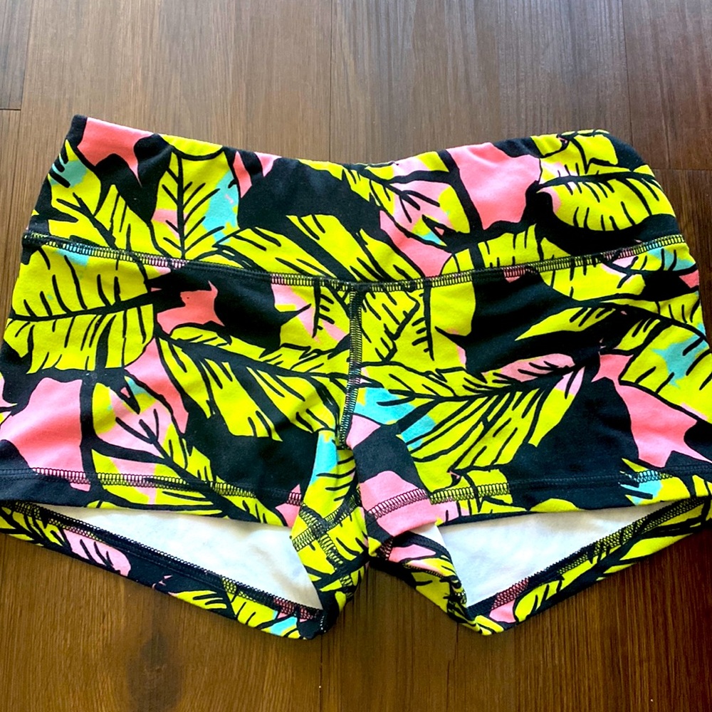 Fleo Miami Leaf Shorts